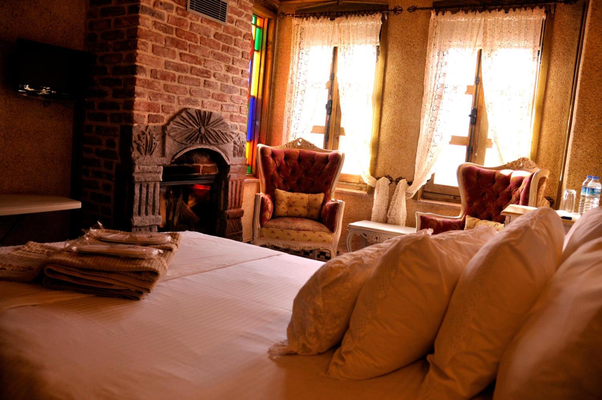 Ziyabey Konagi Hotel Ayvalik Exterior photo